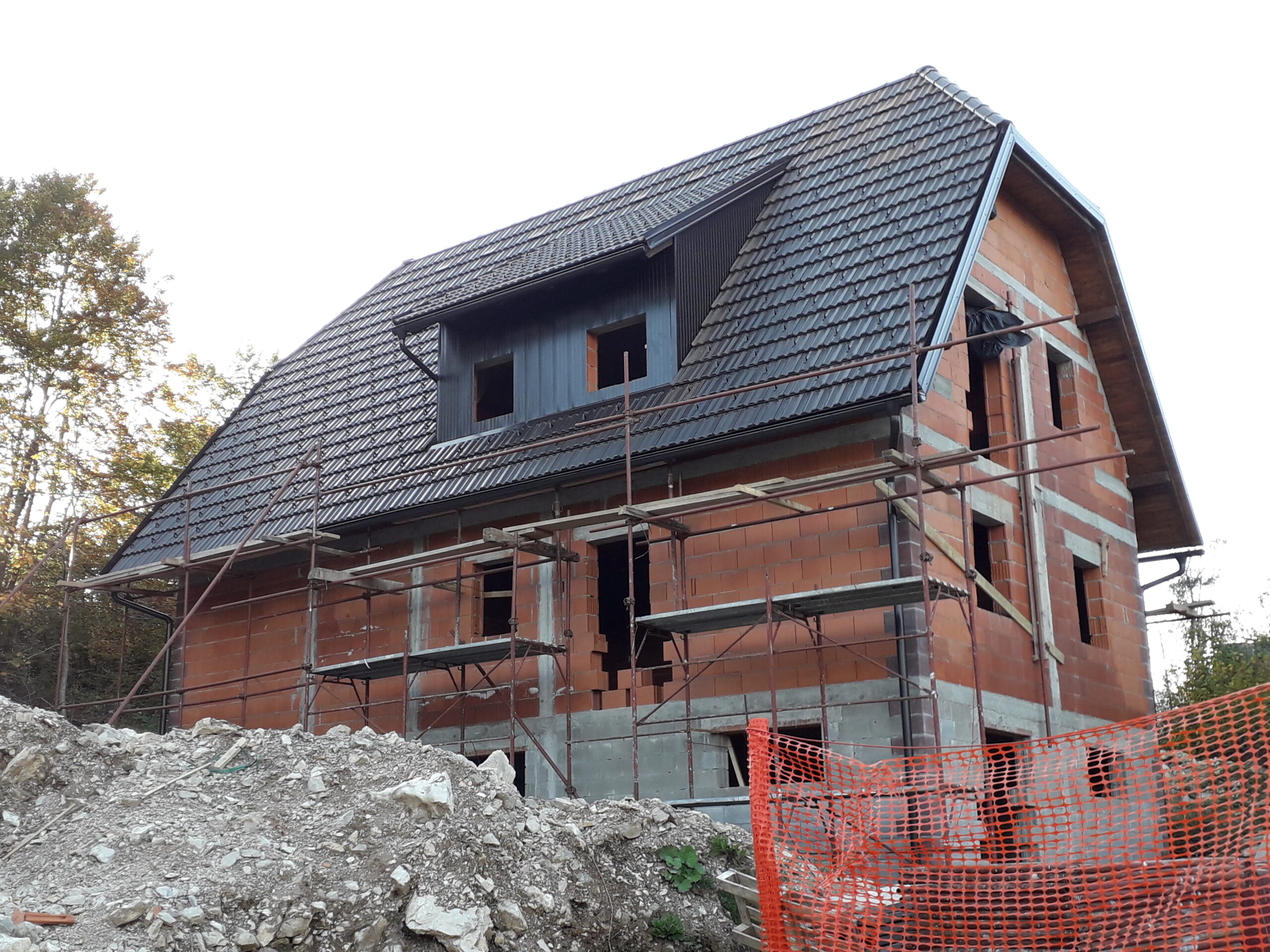 Roof (14)