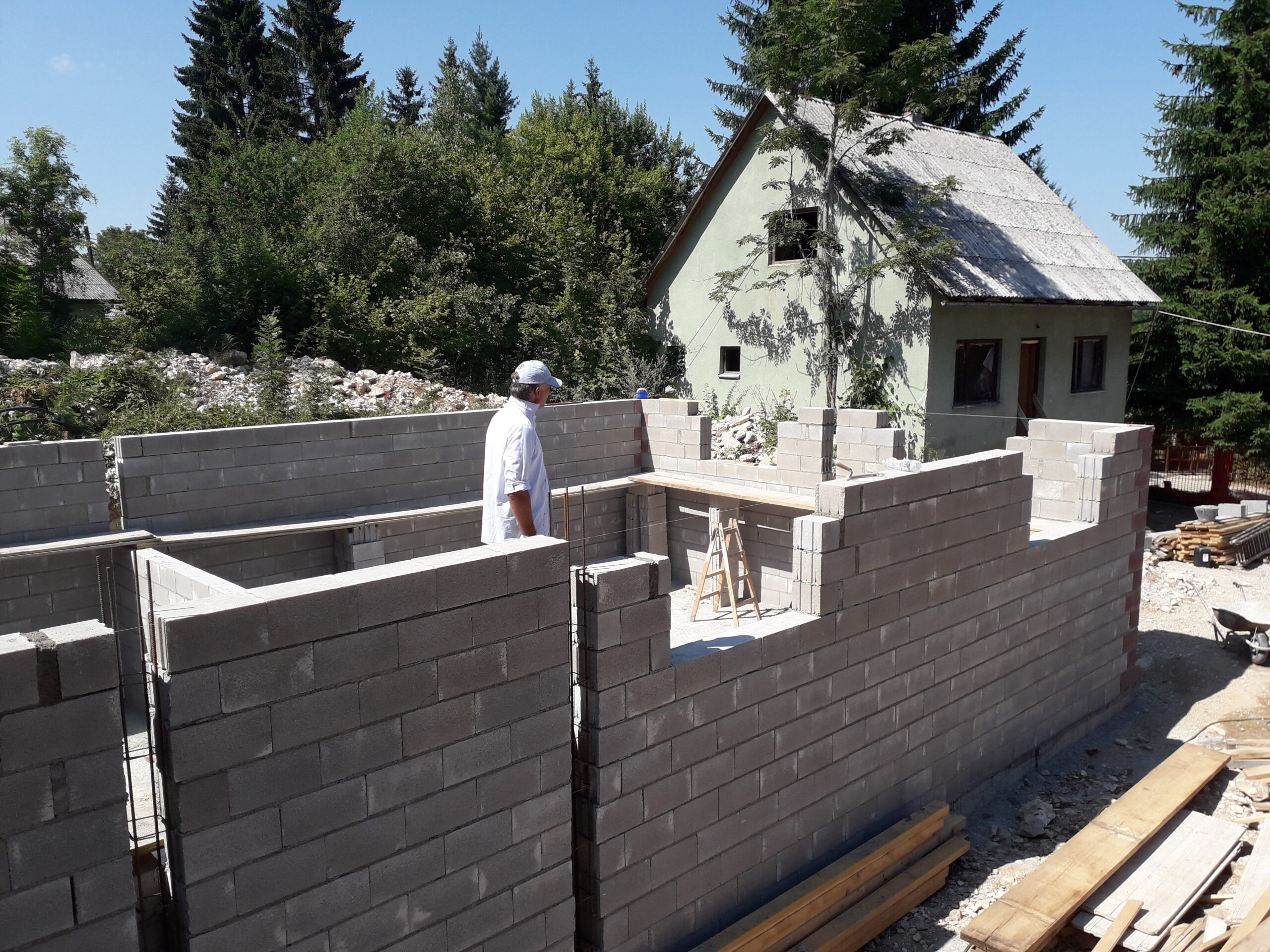 Foundation (6)