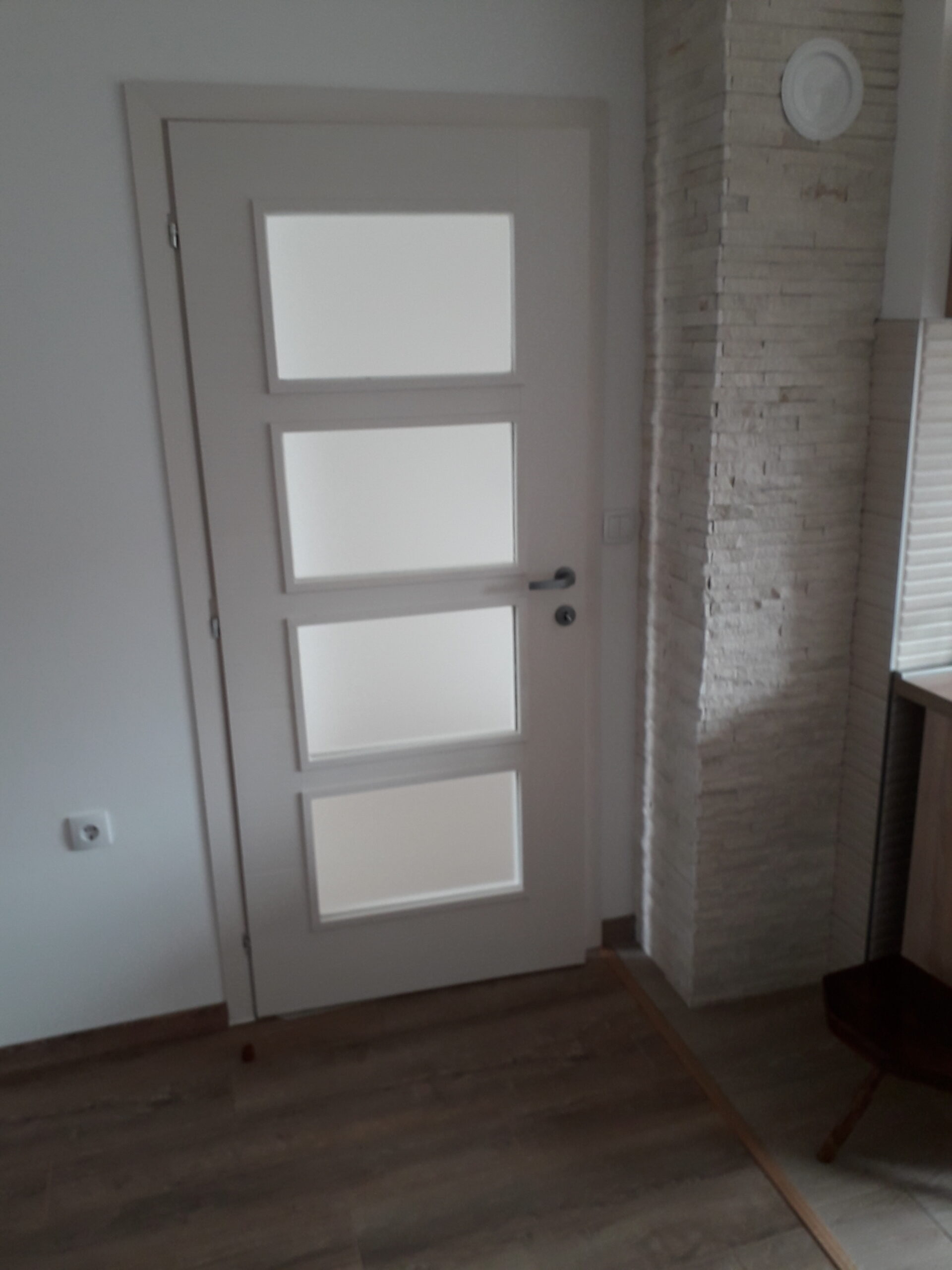 Interior (2)